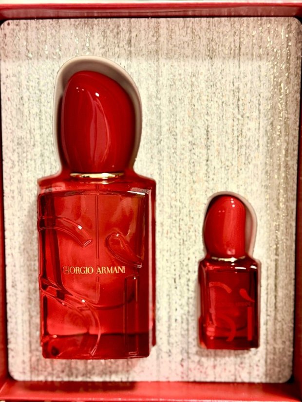 Armani Sì Passione Red Musk parfémovaná voda pro ženy (2025) - Objem: 50 ml EDP + 7 ml EDP, Balení: Dárková sada