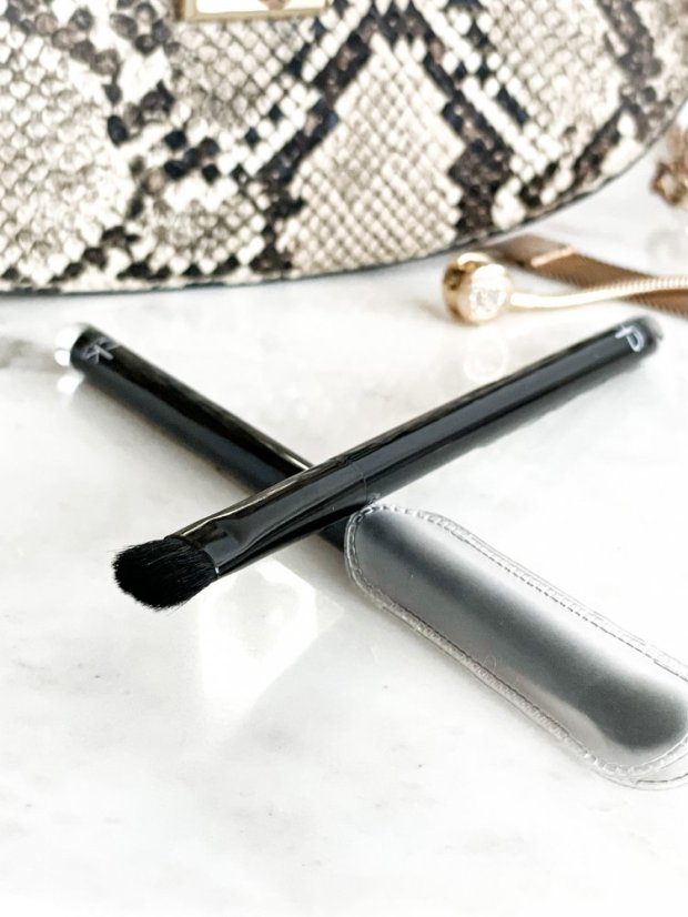 Calvin Klein Štětec na oční stíny Eyeshadow Brush, č. 2