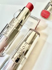 L'Oreal Rtěnka Rouge Caresse č. 301 Dating Coral, 4,5 g