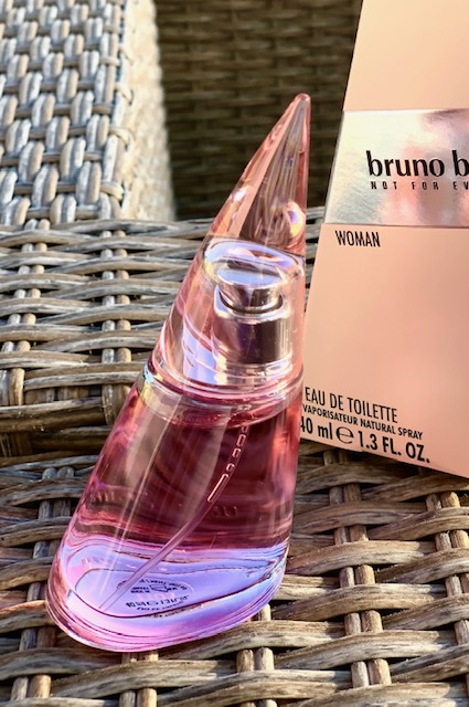 Bruno Banani Woman toaletní voda pro ženy - Objem: 100 ml, Balení: Běžné balení
