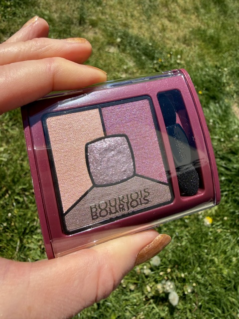 Bourjois Paris Smoky Stories Quad Eyeshadow Palette č.15 Brilliant Prunette, 3,2 g