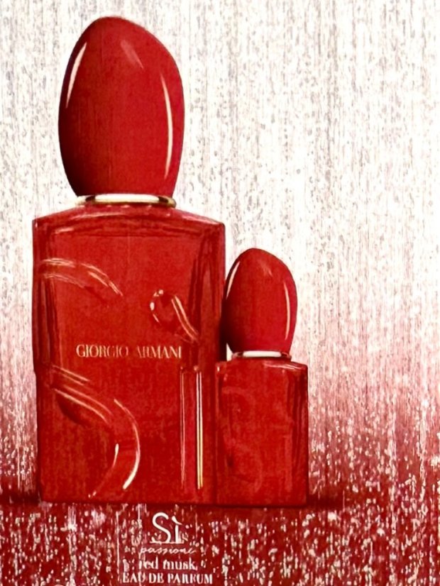 Armani Sì Passione Red Musk parfémovaná voda pro ženy (2025) - Objem: 30 ml, Balení: Běžné balení