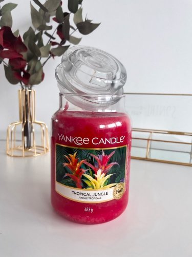 Yankee Candle Classic velká ve skle, 623 g - Vůně svíčky: Camellia Blossom