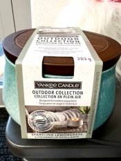 Yankee Candle Venkovní svíčka se 2 knoty v plechové dóze, 283 g