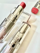 L'Oreal Rtěnka Rouge Caresse č. 301 Dating Coral, 4,5 g