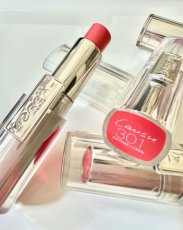 L'Oreal Rtěnka Rouge Caresse č. 301 Dating Coral, 4,5 g