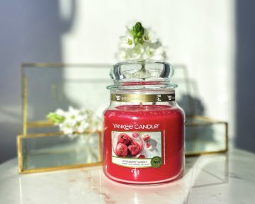 Jaký je rozdíl mezi Yankee Candle Home Inspiration a Yankee Candle Classic?