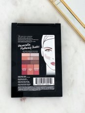 Revlon Eyes, Cheeks + Lips Palette, č.100 Romantic Nudes, 15,64 g