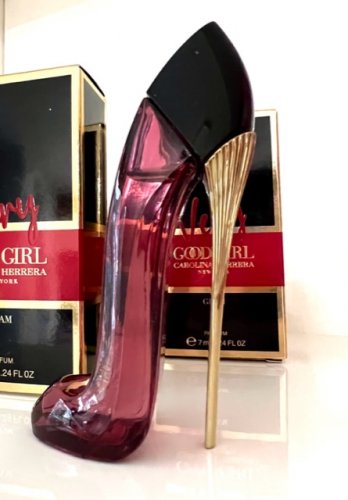 Carolina Herrera Very Good Girl Glam parfémovaná voda pro ženy - Objem: 80 ml, Balení: Běžné balení