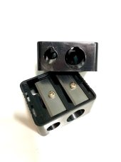 Royal Ořezávátko Duo Pencil Sharpener na kosmetické tužky, barva černá