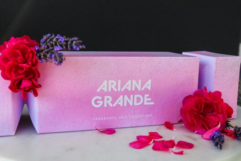Ariana Grande Ari parfémovaná voda pro ženy - Objem: 100 ml, Balení: Běžné balení