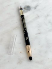 L'Oréal Paris Tužka na oči Color Riche Le Smoky, č. 202 Mystic Grey, černošedá